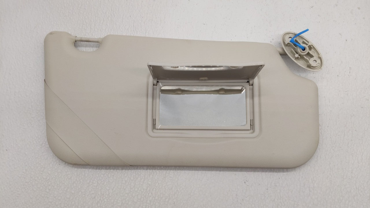 2012-2013 Ford Focus Sun Visor Shade Replacement Passenger Right Mirror Fits Fits 2012 2013 OEM Used Auto Parts - Oemusedaut