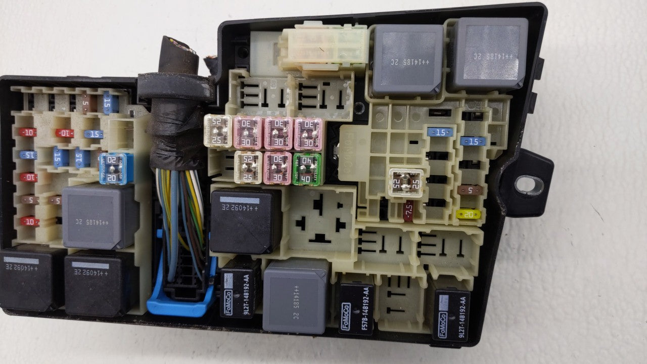 2012-2014 Ford Focus Fusebox Fuse Box Panel Relay Module P/N:AV6T-14A142-AB AV6T-14A142-AA, FU4T-14K733 Fits Fits 2012 2013 
