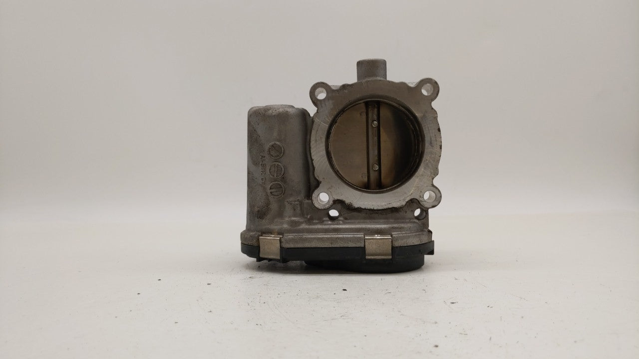 2012-2013 Ford Focus Throttle Body P/N:CM5E-9F991-AD CM5E-9F991-AC Fits Fits 2012 2013 2014 2015 2016 2017 OEM Used Auto Par