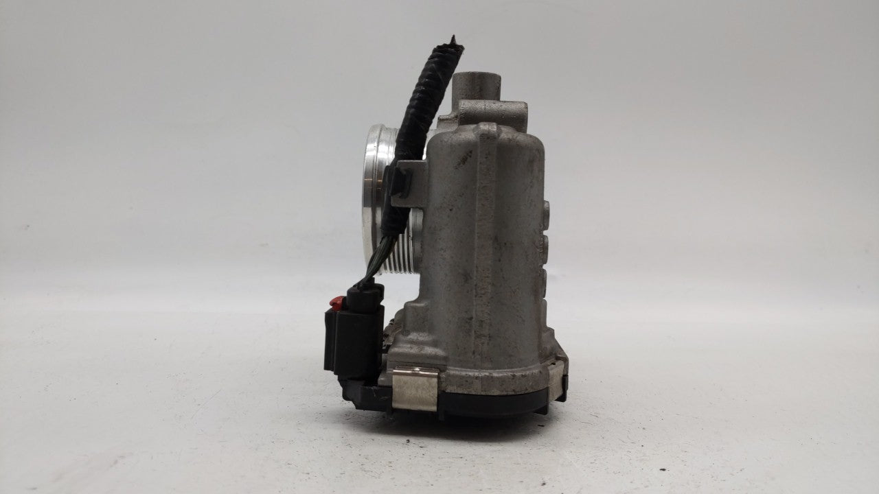 2012-2013 Ford Focus Throttle Body P/N:CM5E-9F991-AD CM5E-9F991-AC Fits Fits 2012 2013 2014 2015 2016 2017 OEM Used Auto Par