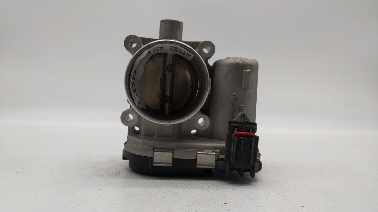 2012-2013 Ford Focus Throttle Body P/N:CM5E-9F991-AD CM5E-9F991-AC Fits Fits 2012 2013 2014 2015 2016 2017 OEM Used Auto Par