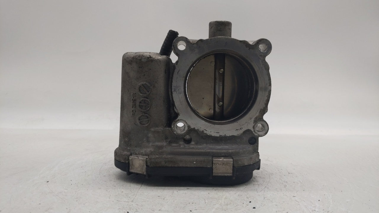 2012-2013 Ford Focus Throttle Body P/N:CM5E-9F991-AD CM5E-9F991-AC Fits Fits 2012 2013 2014 2015 2016 2017 OEM Used Auto Par