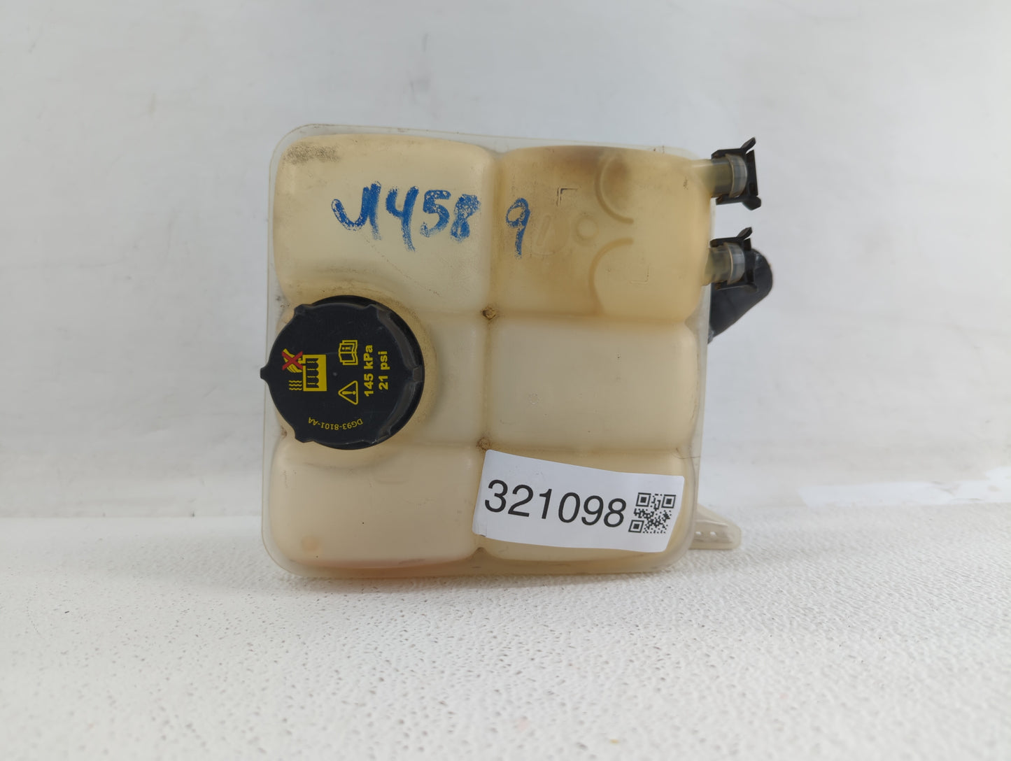 2012-2018 Ford Focus Windshield Washer Fluid Reservoir Bottle Oem - Oemusedautoparts1.com
