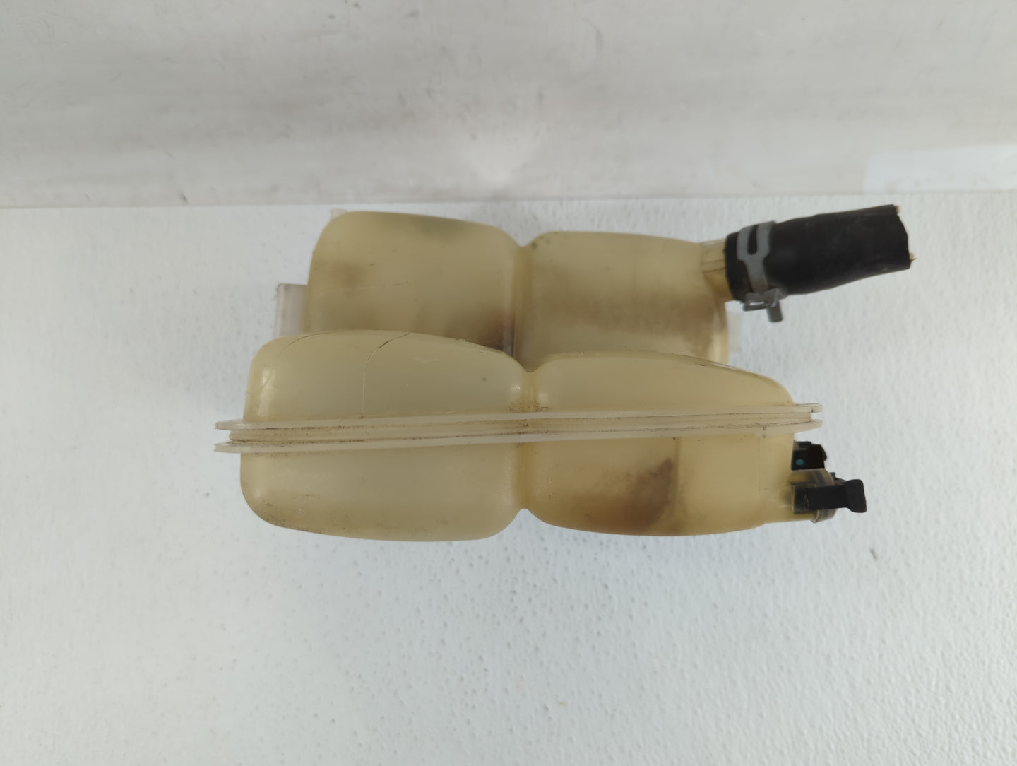 2012-2018 Ford Focus Windshield Washer Fluid Reservoir Bottle Oem - Oemusedautoparts1.com