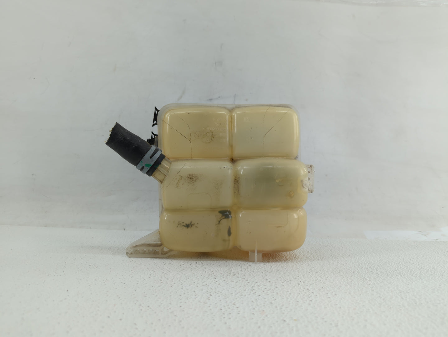 2012-2018 Ford Focus Windshield Washer Fluid Reservoir Bottle Oem - Oemusedautoparts1.com