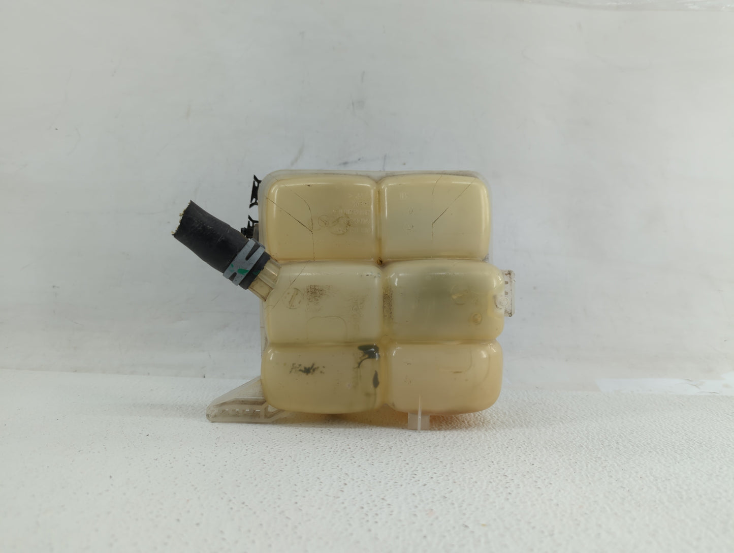 2012-2018 Ford Focus Windshield Washer Fluid Reservoir Bottle Oem - Oemusedautoparts1.com