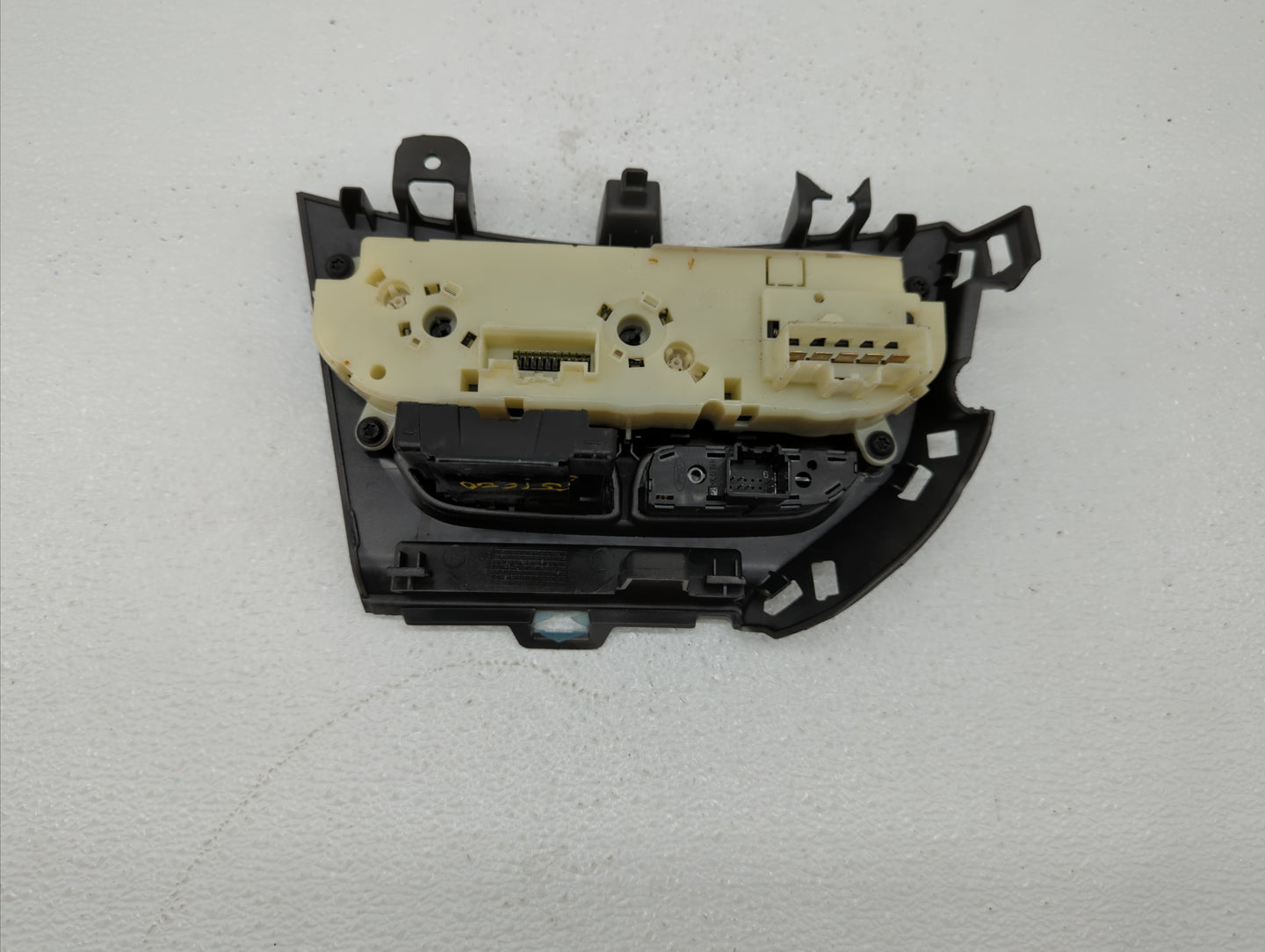2013-2014 Ford Focus Climate Control Module Temperature AC/Heater Replacement P/N:E1062773 CM5T-19980-AF Fits Fits 2013 2014