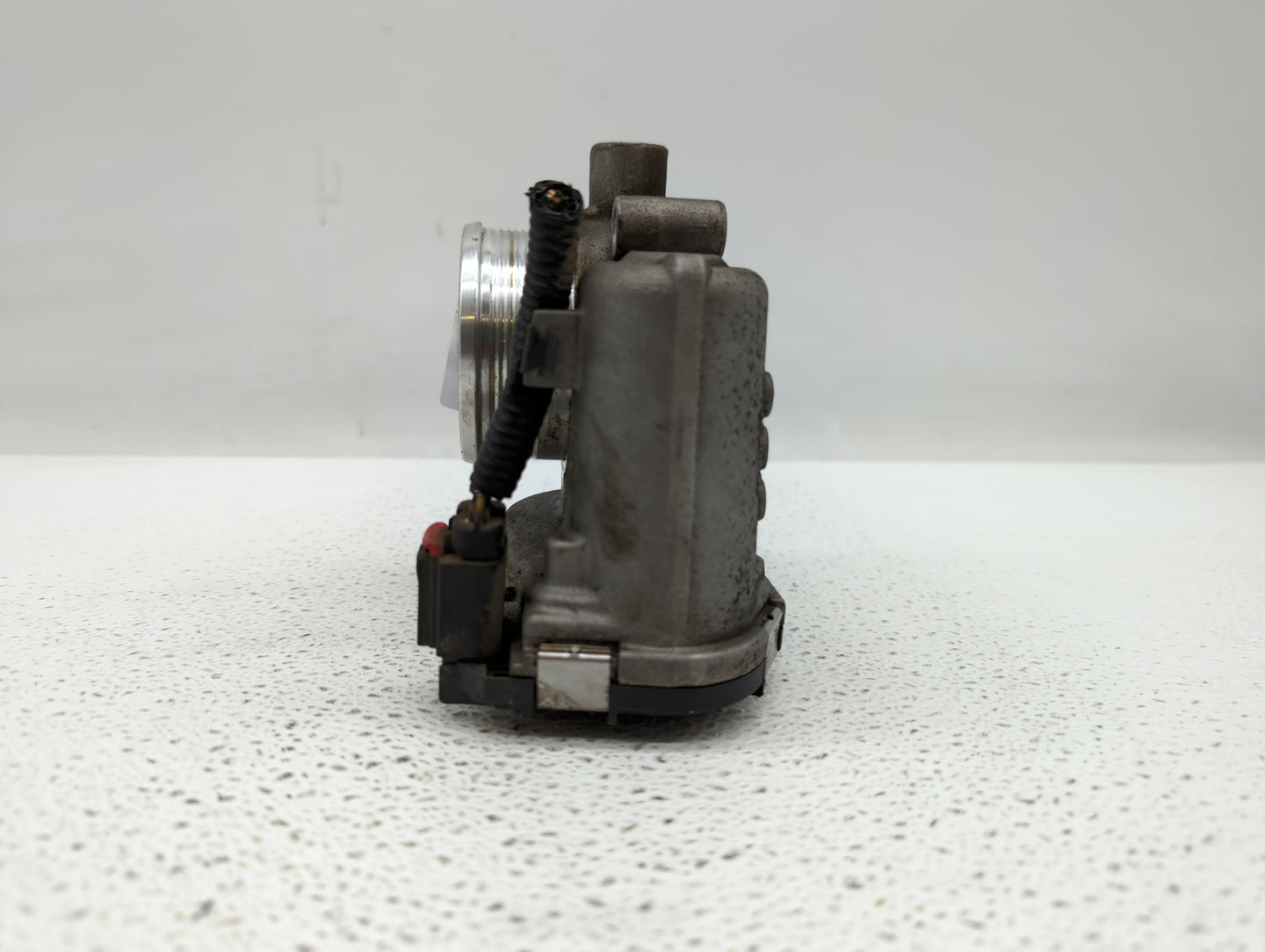 2012-2013 Ford Focus Throttle Body P/N:DS7E-9F991-BB CM5E-9F991-AD, CM5E-9F991-AC Fits Fits 2012 2013 2014 2015 2016 2017 OE