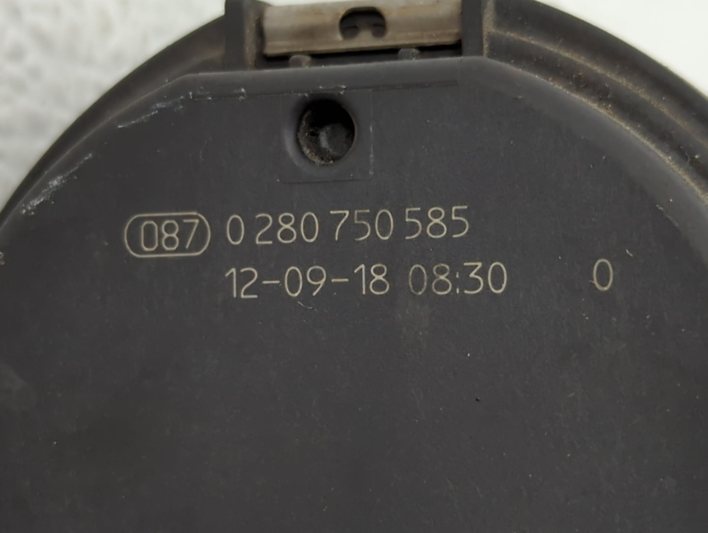 2012-2013 Ford Focus Throttle Body P/N:DS7E-9F991-BB CM5E-9F991-AD, CM5E-9F991-AC Fits Fits 2012 2013 2014 2015 2016 2017 OE
