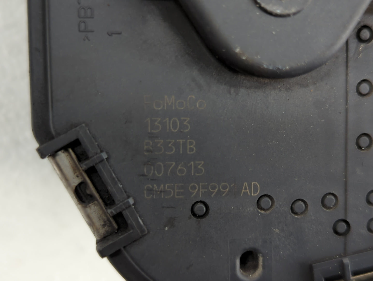 2012-2013 Ford Focus Throttle Body P/N:DS7E-9F991-BB CM5E-9F991-AD, CM5E-9F991-AC Fits Fits 2012 2013 2014 2015 2016 2017 OE