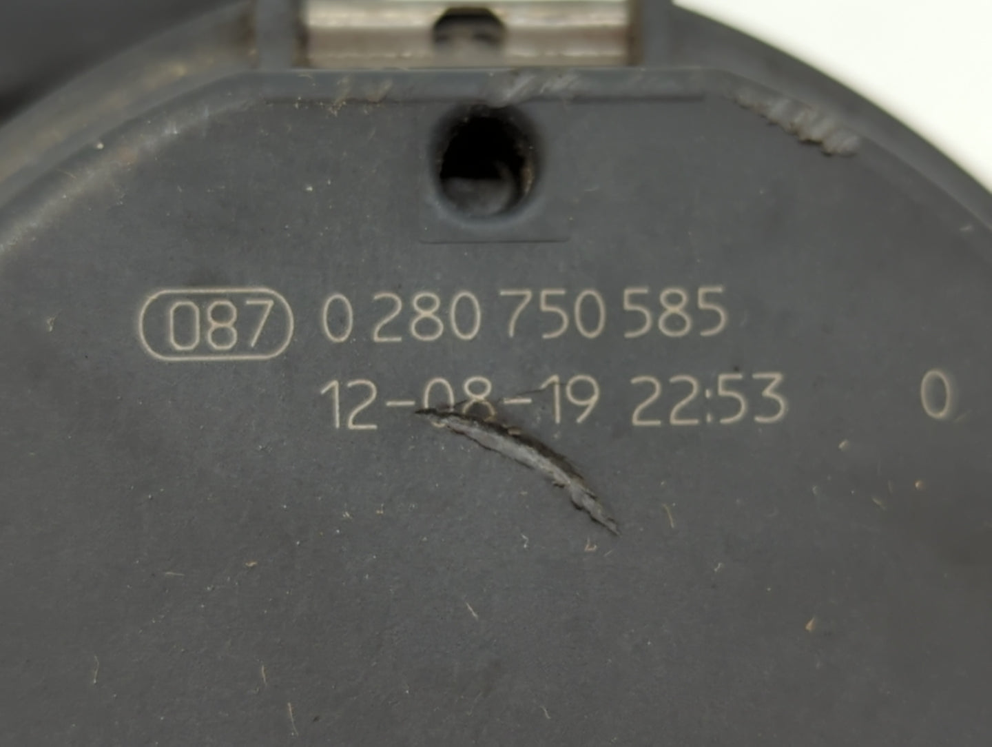 2012-2013 Ford Focus Throttle Body P/N:0280750566 DS7E-9F991-BB, CM5E-9F991-AD Fits Fits 2012 2013 2014 2015 2016 2017 OEM U