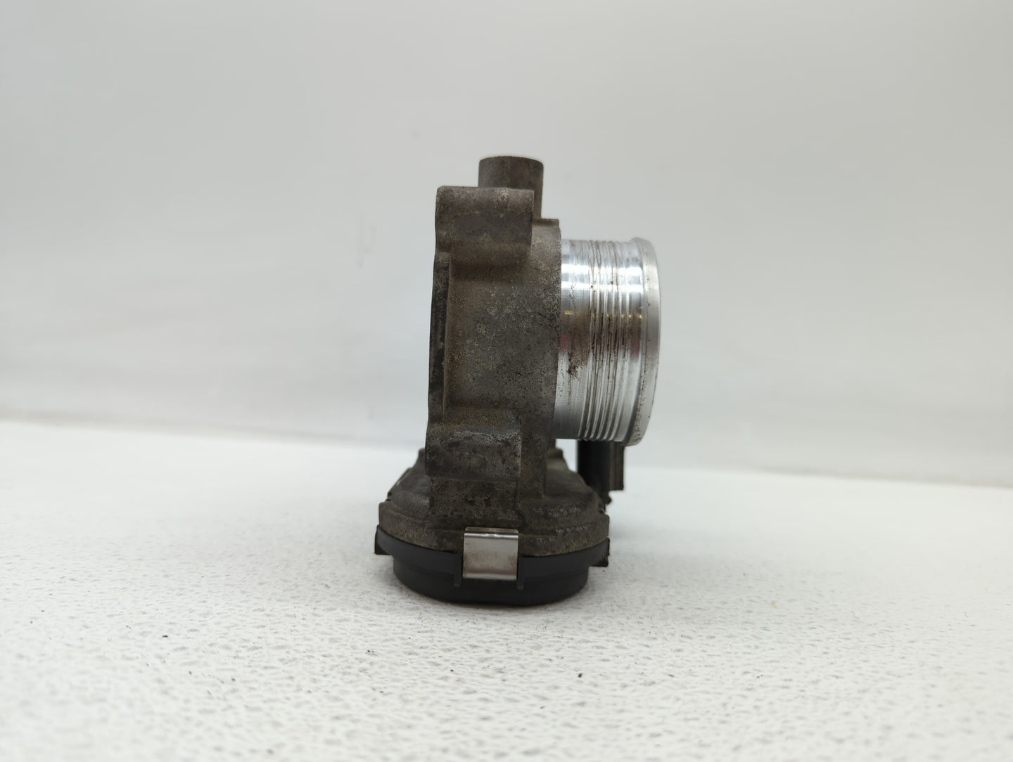 2012-2013 Ford Focus Throttle Body P/N:0280750566 DS7E-9F991-BB, CM5E-9F991-AD Fits Fits 2012 2013 2014 2015 2016 2017 OEM U