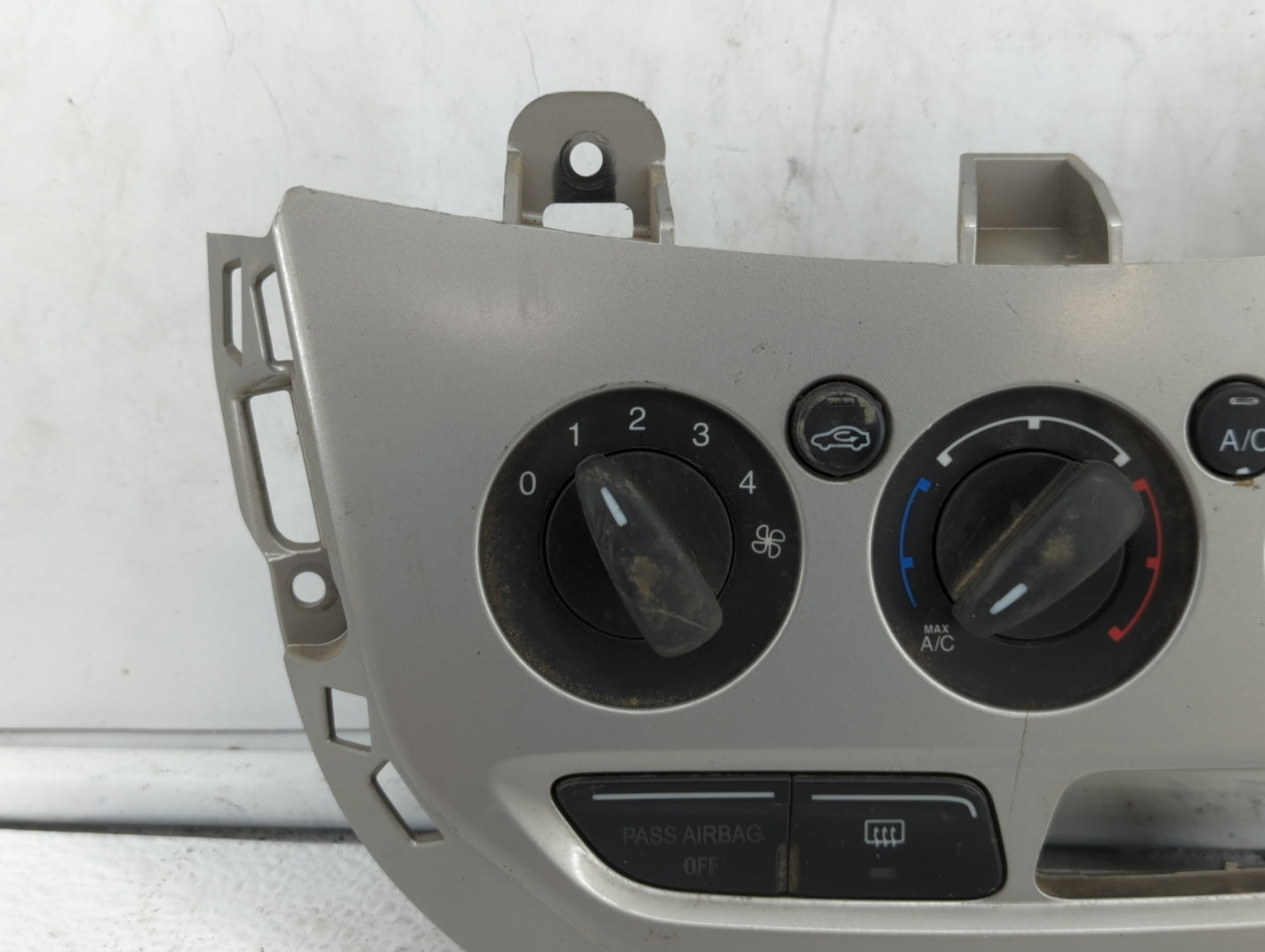 2013-2014 Ford Focus Climate Control Module Temperature AC/Heater Replacement P/N:E1062773 CM5T-19980-AF Fits Fits 2013 2014