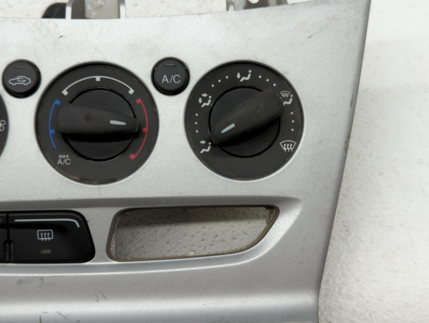 2013-2014 Ford Focus Climate Control Module Temperature AC/Heater Replacement P/N:E1062773 CM5T-19980-AF Fits Fits 2013 2014