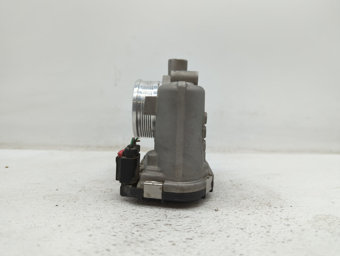 2012-2013 Ford Focus Throttle Body P/N:0280750585 0280750566, DS7E-9F991-BB, CM5E-9F991-AD Fits Fits 2012 2013 2014 2015 201