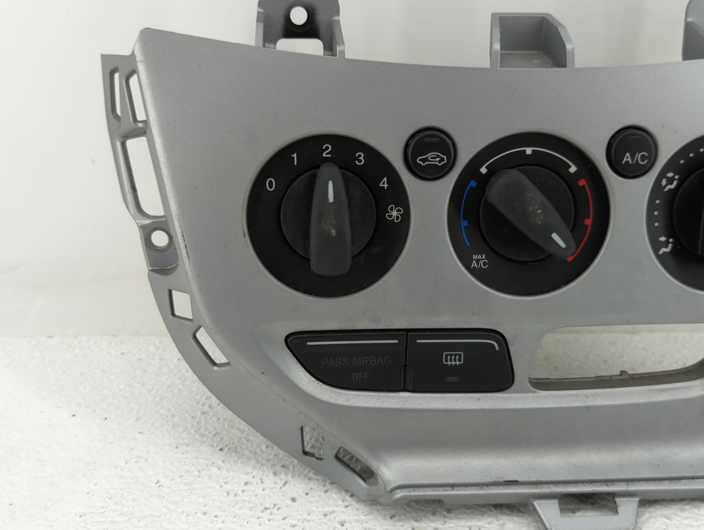 2013-2014 Ford Focus Climate Control Module Temperature AC/Heater Replacement P/N:E1062773 CM5T-19980-AF Fits Fits 2013 2014