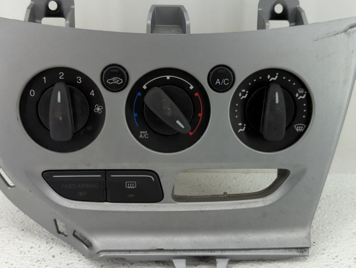 2013-2014 Ford Focus Climate Control Module Temperature AC/Heater Replacement P/N:E1062773 CM5T-19980-AF Fits Fits 2013 2014