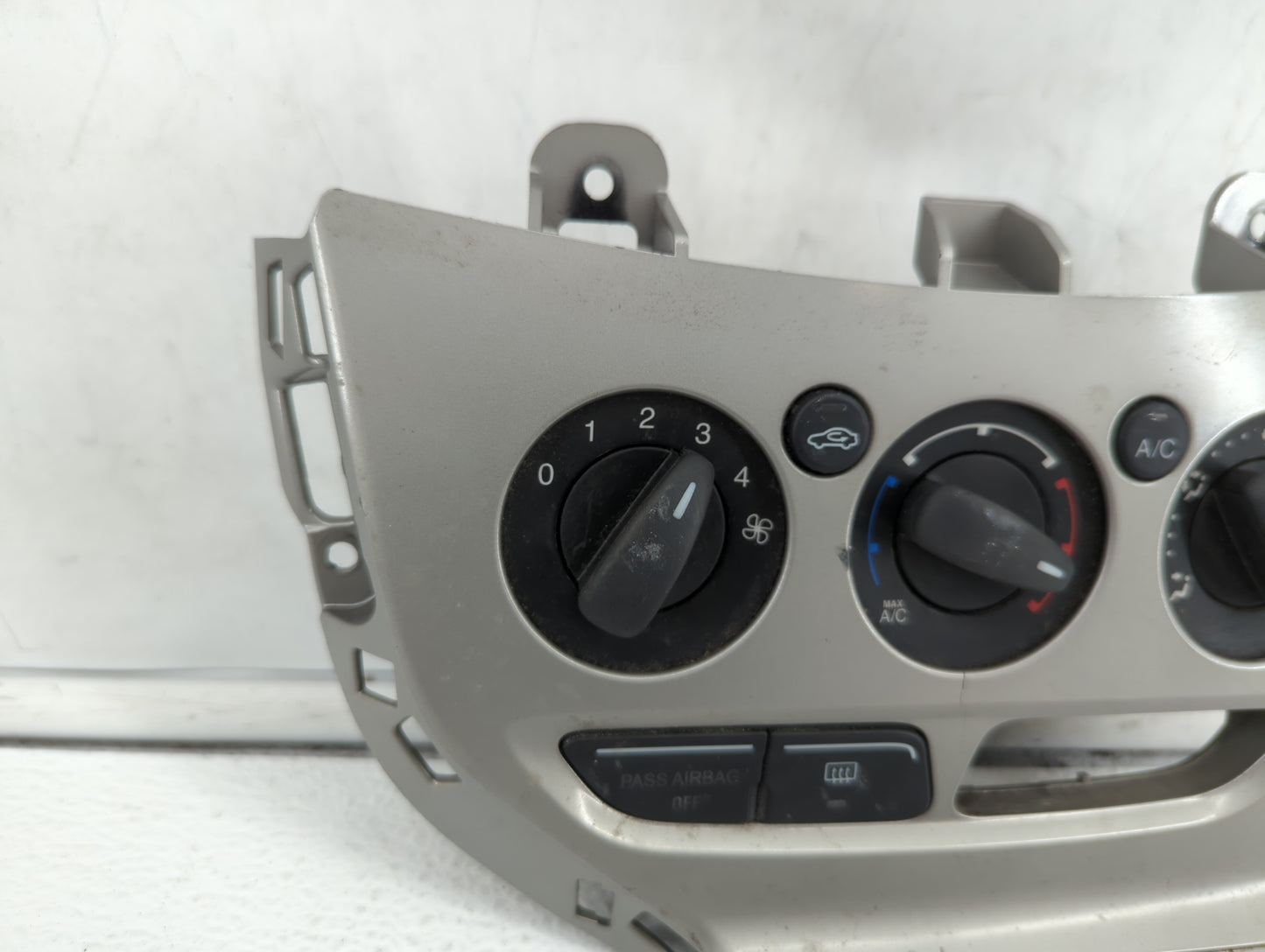 2013-2014 Ford Focus Climate Control Module Temperature AC/Heater Replacement P/N:E1062773 CM5T-19980-AF Fits Fits 2013 2014