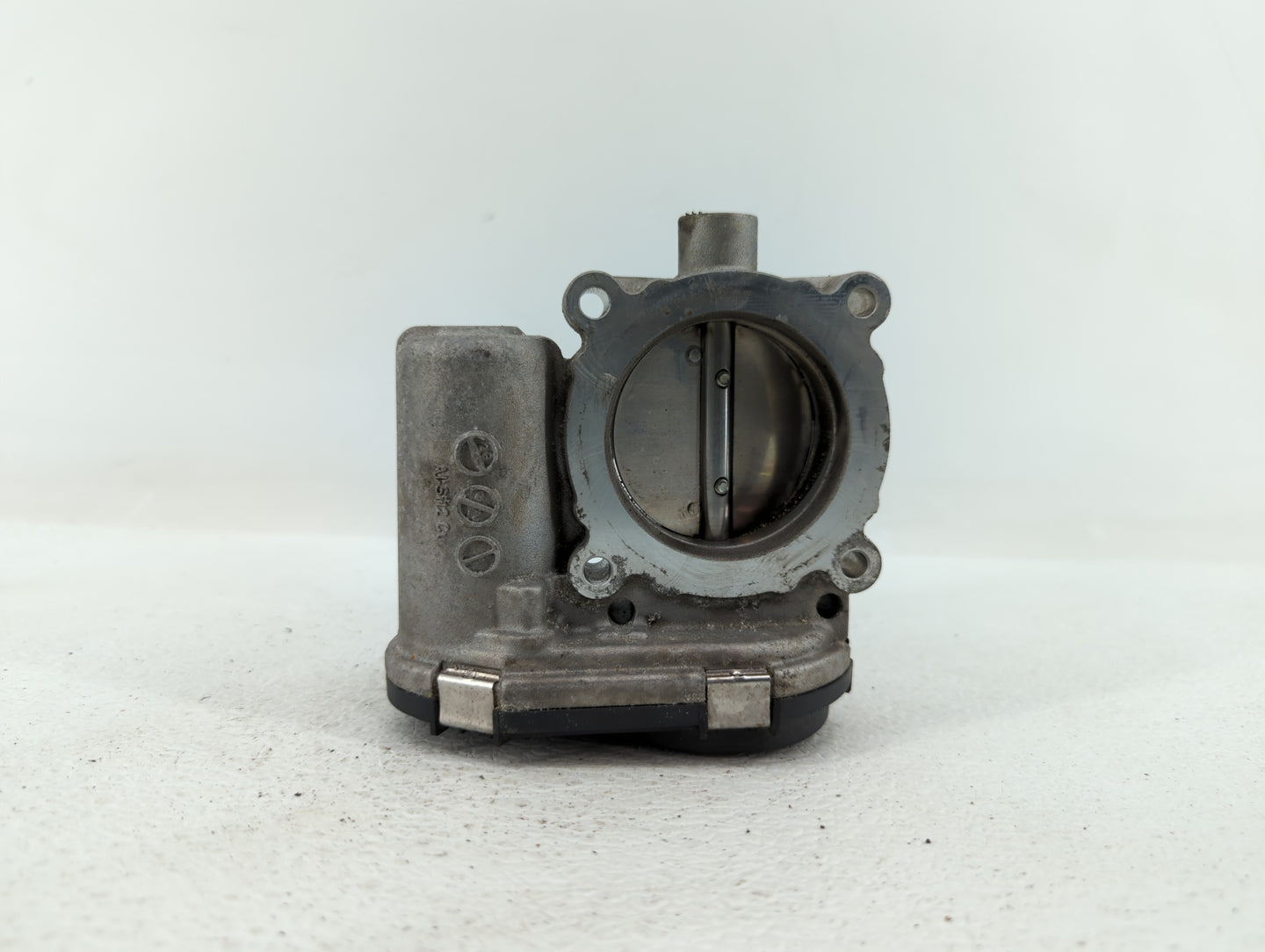 2012-2013 Ford Focus Throttle Body P/N:0280750585 0280750566, DS7E-9F991-BB, CM5E-9F991-AD Fits Fits 2012 2013 2014 2015 201
