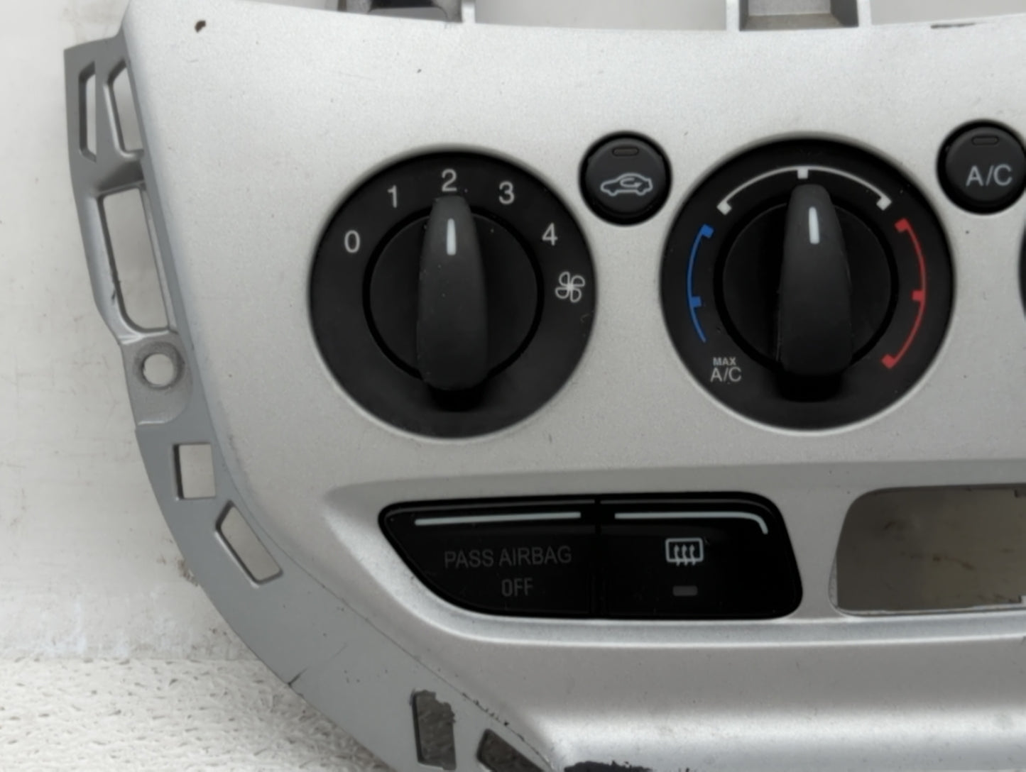 2013-2014 Ford Focus Climate Control Module Temperature AC/Heater Replacement P/N:E1062773 CM5T-19980-AF Fits Fits 2013 2014