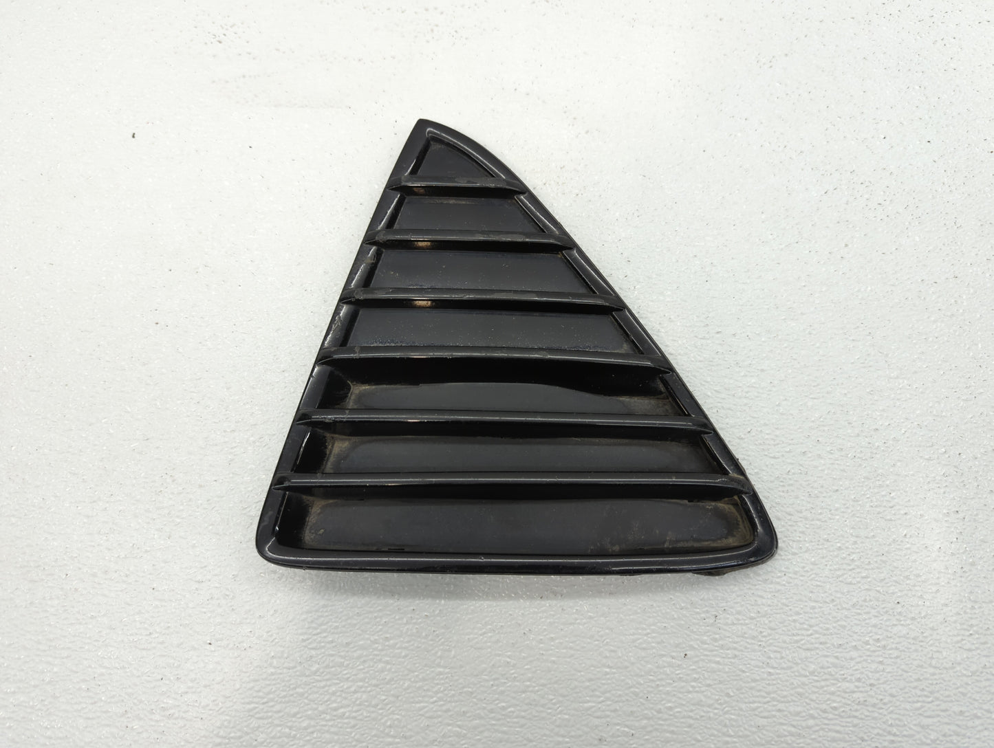2012-2014 Ford Focus Front Grille Bumper Not Included - Oemusedautoparts1.com