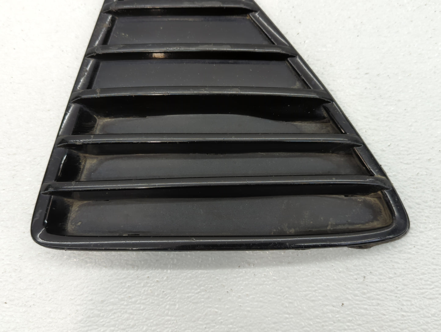 2012-2014 Ford Focus Front Grille Bumper Not Included - Oemusedautoparts1.com