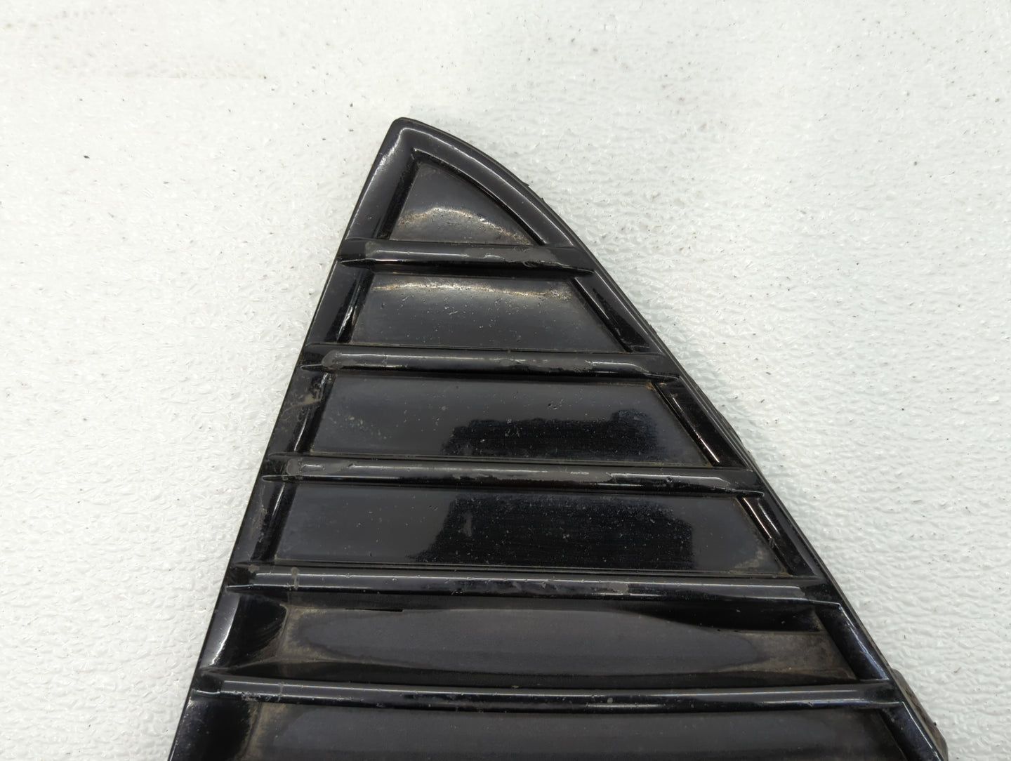2012-2014 Ford Focus Front Grille Bumper Not Included - Oemusedautoparts1.com