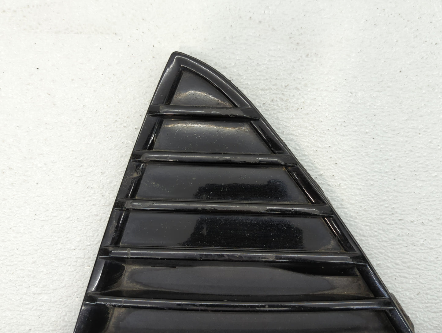 2012-2014 Ford Focus Front Grille Bumper Not Included - Oemusedautoparts1.com