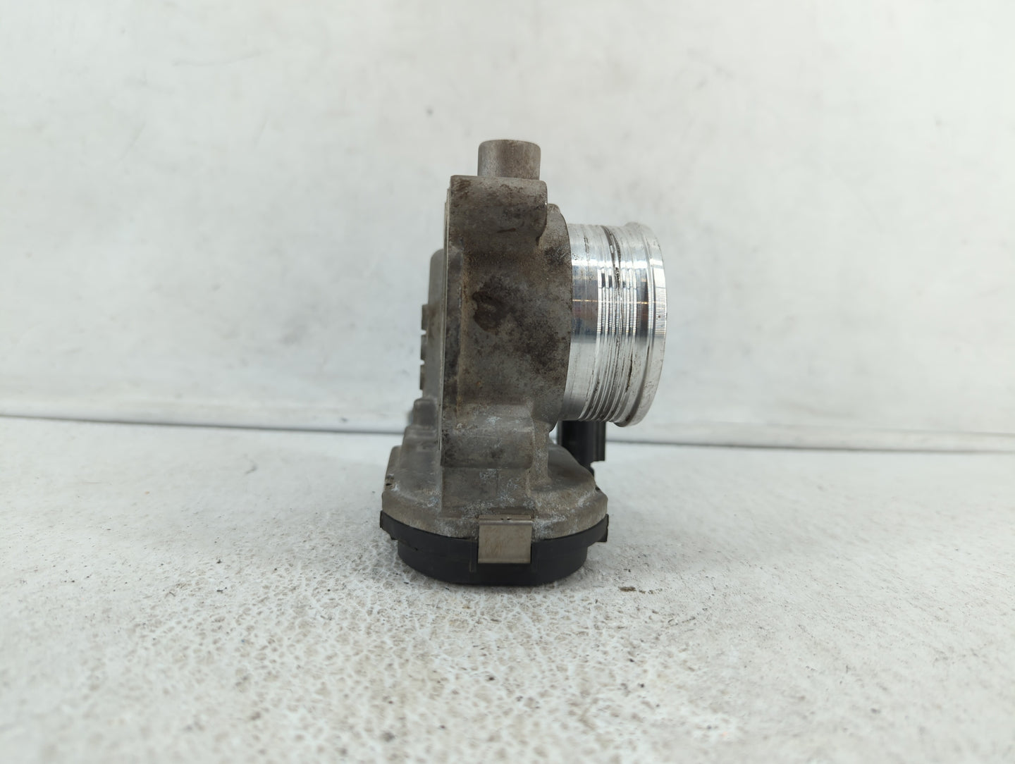 2012-2013 Ford Focus Throttle Body P/N:0280750585 0280750566, DS7E-9F991-BB, CM5E-9F991-AD Fits Fits 2012 2013 2014 2015 201