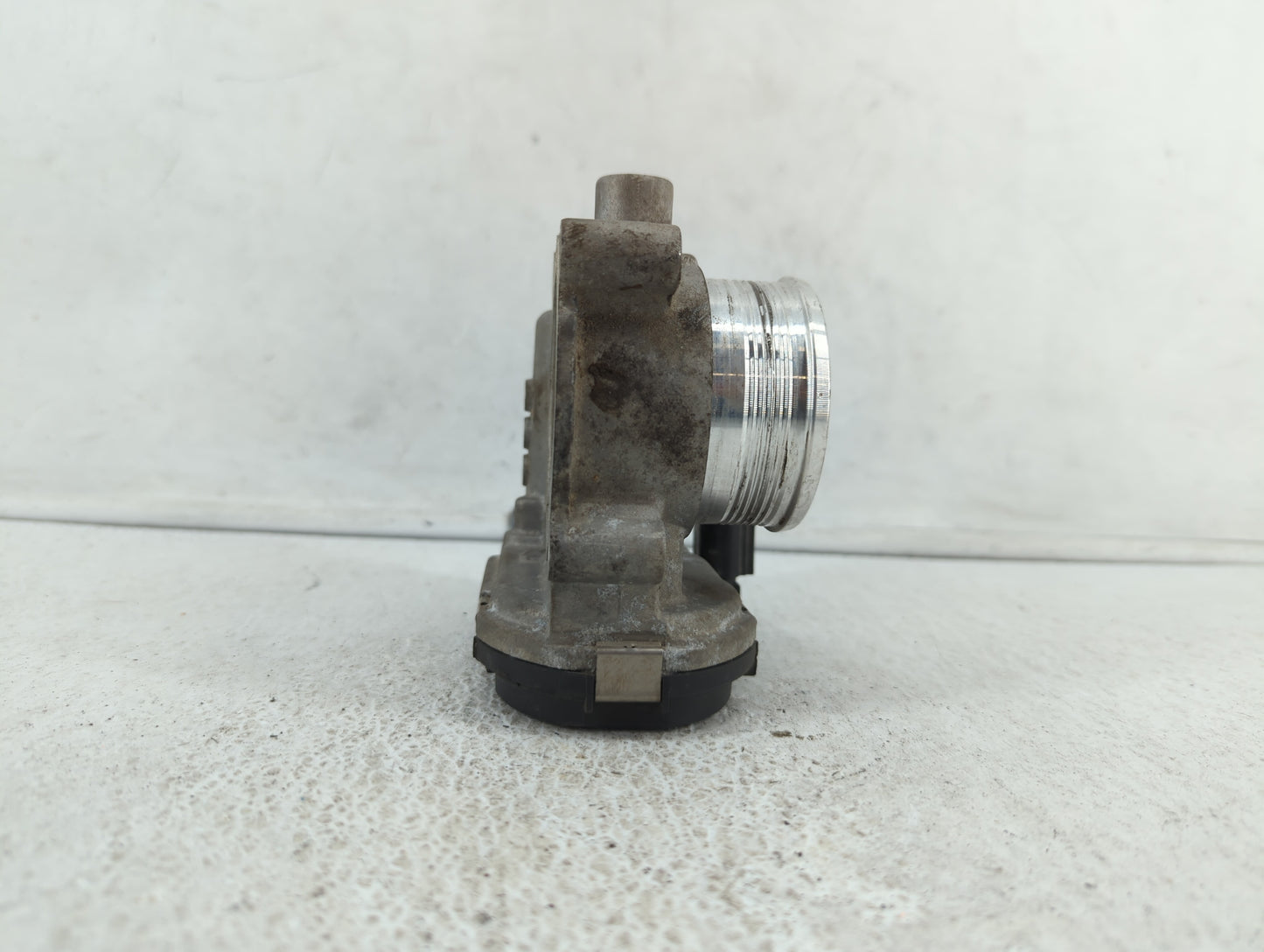 2012-2013 Ford Focus Throttle Body P/N:0280750585 0280750566, DS7E-9F991-BB, CM5E-9F991-AD Fits Fits 2012 2013 2014 2015 201