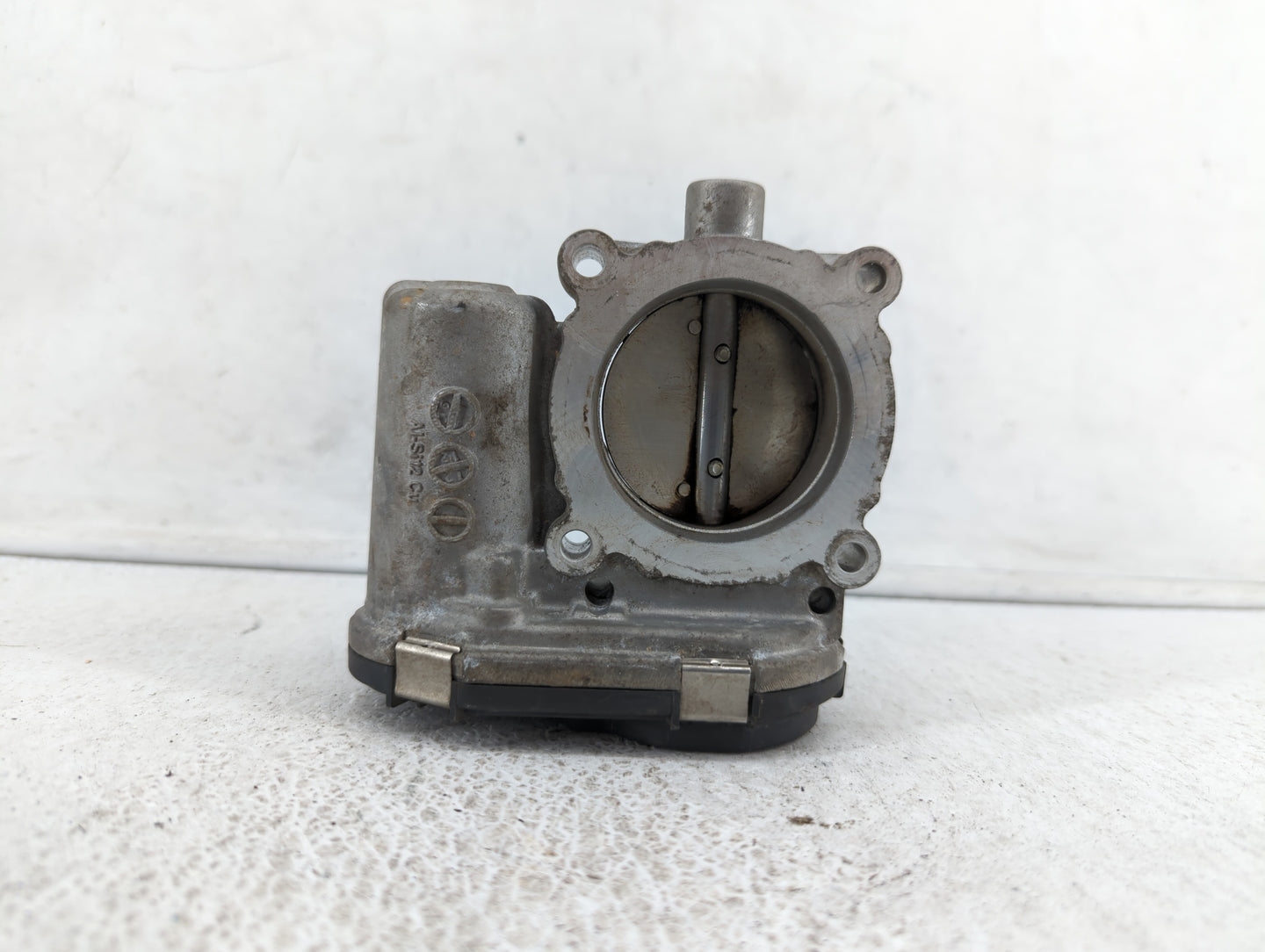 2012-2013 Ford Focus Throttle Body P/N:0280750585 0280750566, DS7E-9F991-BB, CM5E-9F991-AD Fits Fits 2012 2013 2014 2015 201