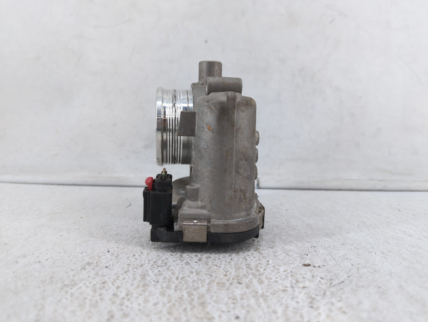 2012-2013 Ford Focus Throttle Body P/N:0280750585 0280750566, DS7E-9F991-BB, CM5E-9F991-AD Fits Fits 2012 2013 2014 2015 201