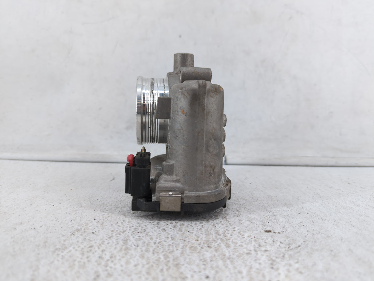 2012-2013 Ford Focus Throttle Body P/N:0280750585 0280750566, DS7E-9F991-BB, CM5E-9F991-AD Fits Fits 2012 2013 2014 2015 201