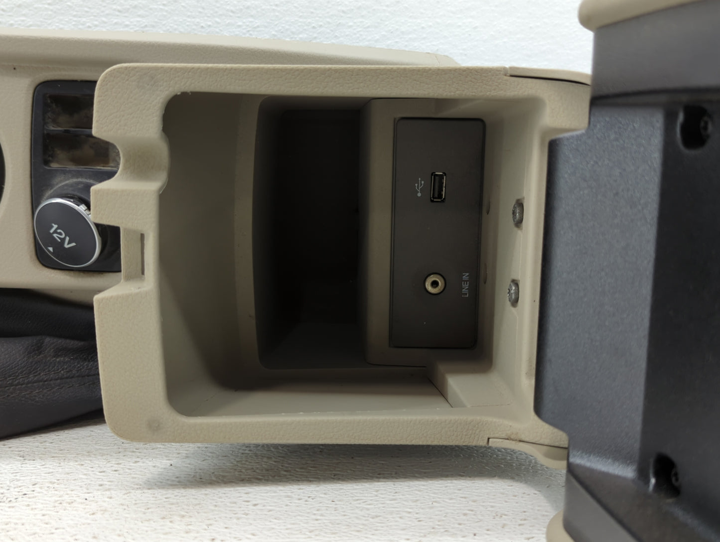 2012-2014 Ford Focus Overhead Roof Console Interior Dome Light Beige - Oemusedautoparts1.com