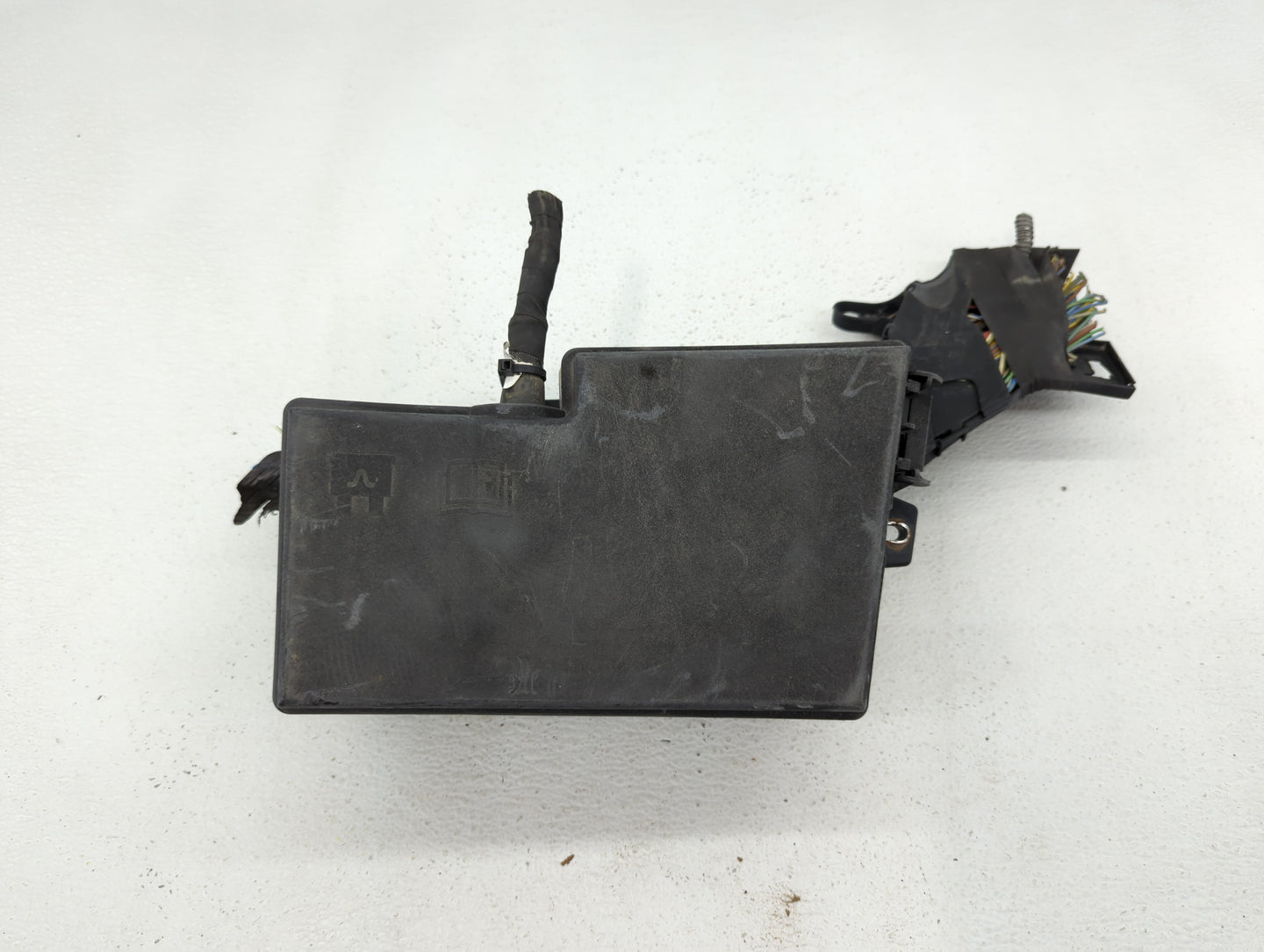 2012-2014 Ford Focus Fusebox Fuse Box Panel Relay Module P/N:AV6T-14A067-AC EV4T-14K733, AV6T-14A142-AB Fits Fits 2012 2013 