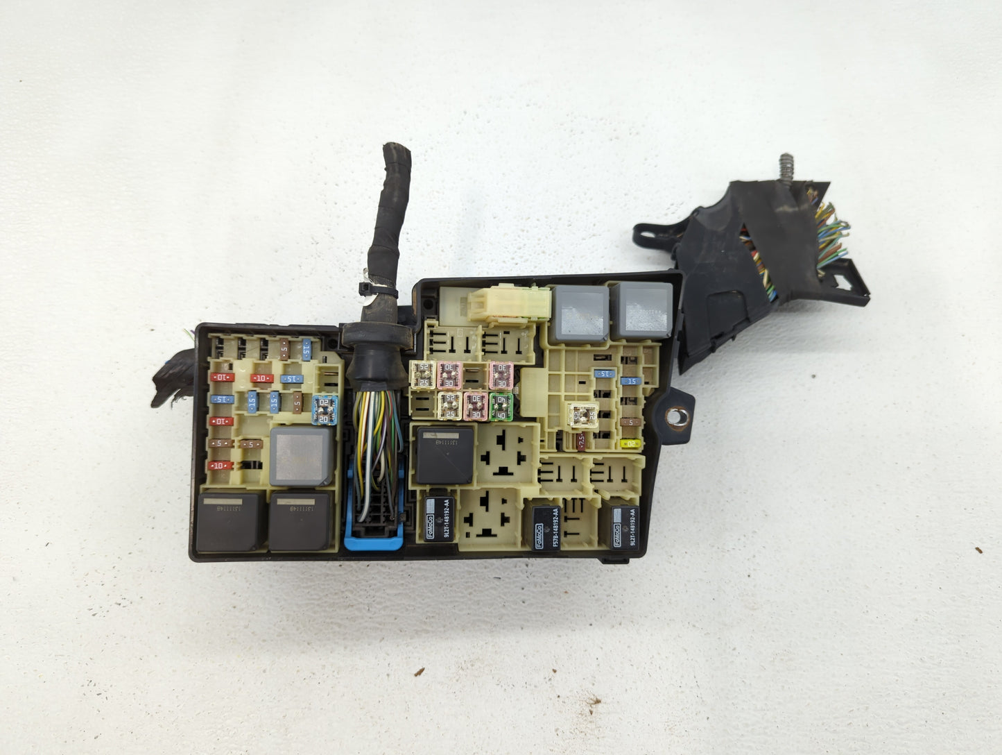 2012-2014 Ford Focus Fusebox Fuse Box Panel Relay Module P/N:AV6T-14A067-AC EV4T-14K733, AV6T-14A142-AB Fits Fits 2012 2013 