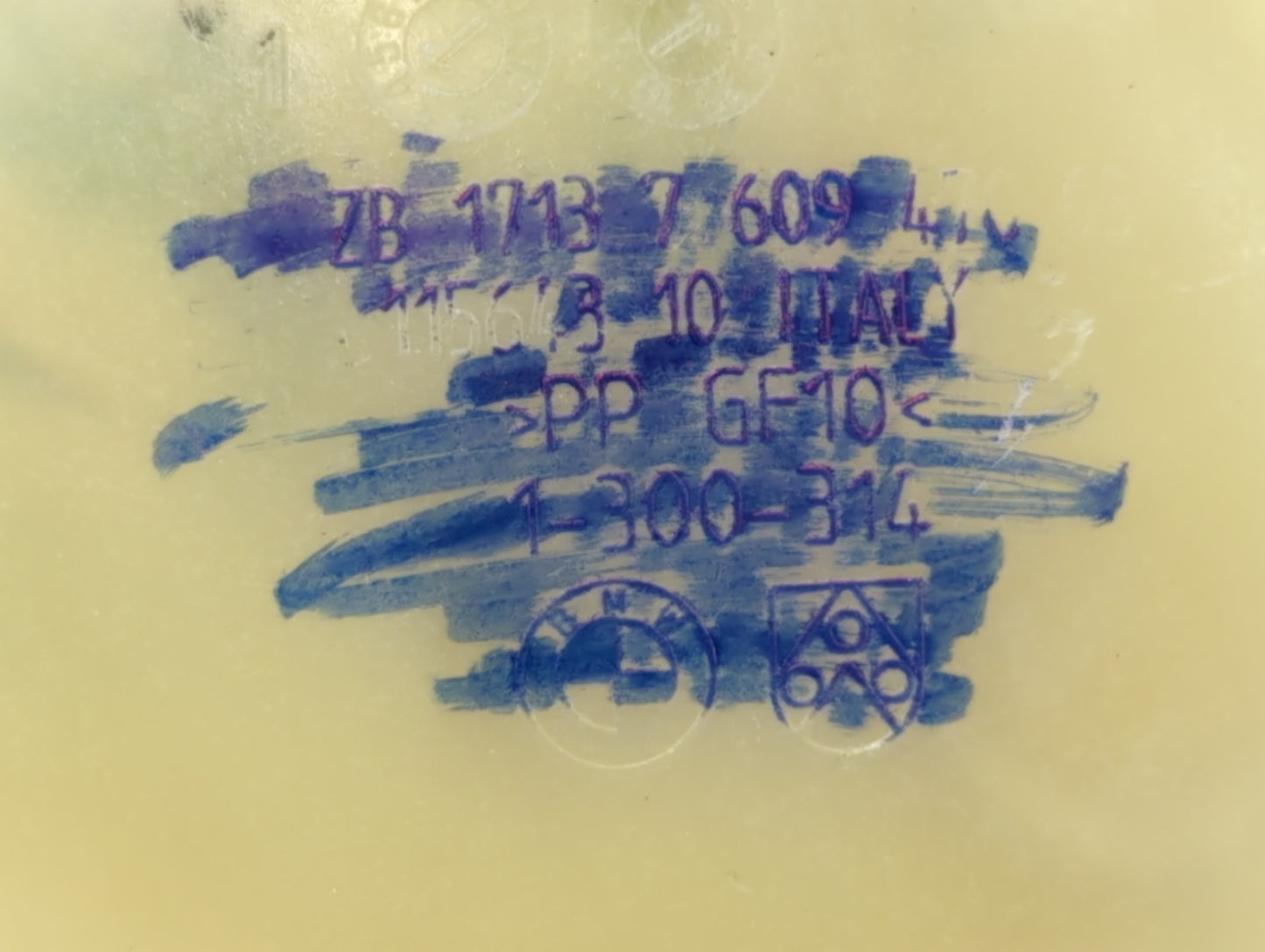2012-2018 Ford Focus Radiator Coolant Overflow Expansion Tank Bottle 459873 - Oemusedautoparts1.com