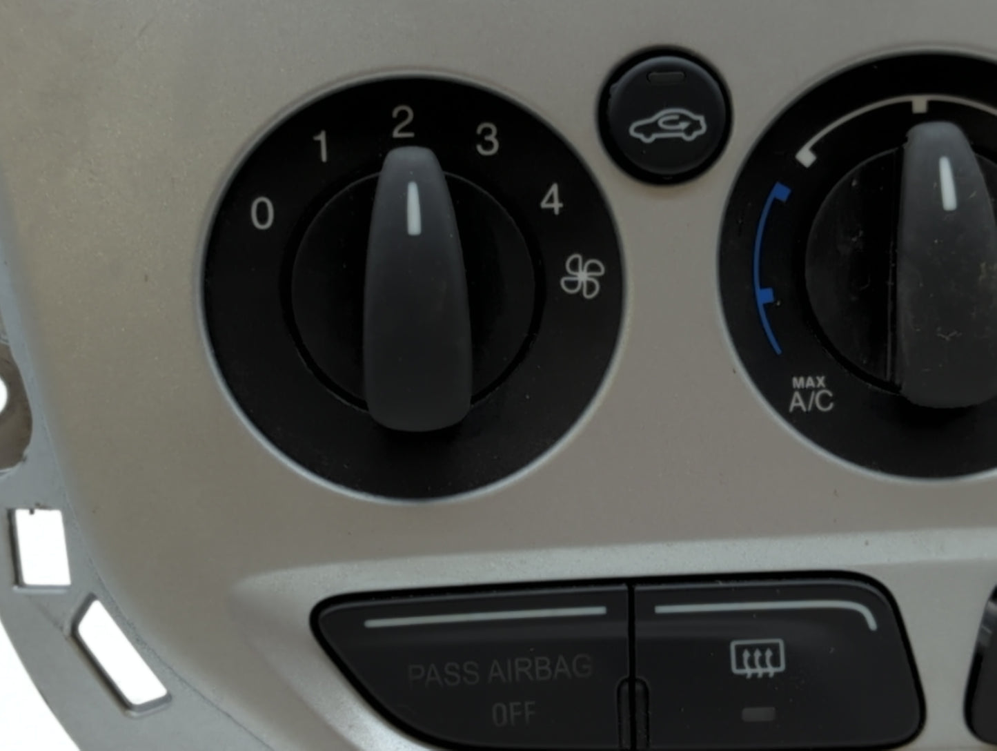 2013-2014 Ford Focus Climate Control Module Temperature AC/Heater Replacement P/N:E1062773 CM5T-19980-AE Fits Fits 2013 2014