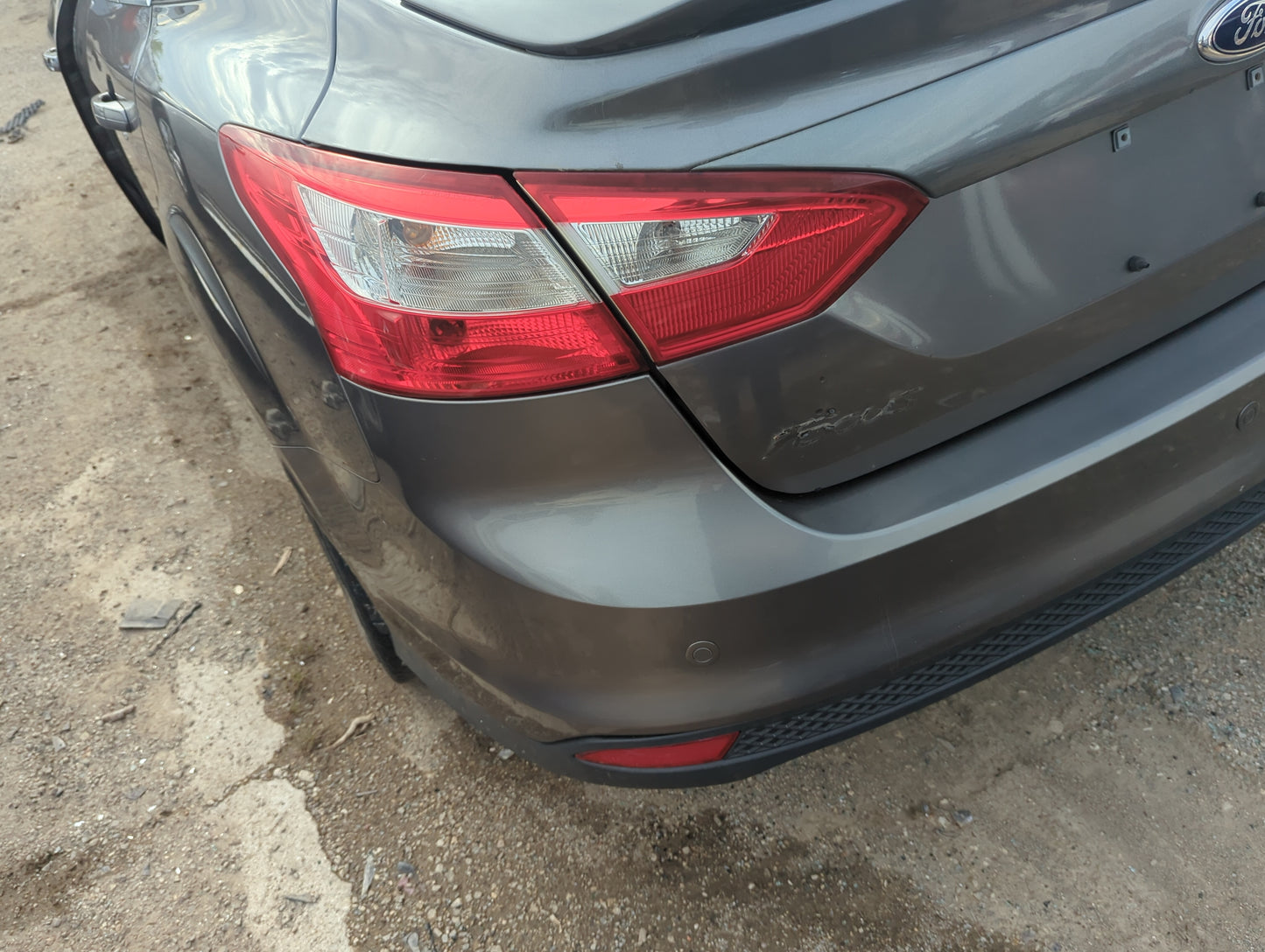 2012-2014 Ford Focus Rear Bumper Assembly Oem - Oemusedautoparts1.com
