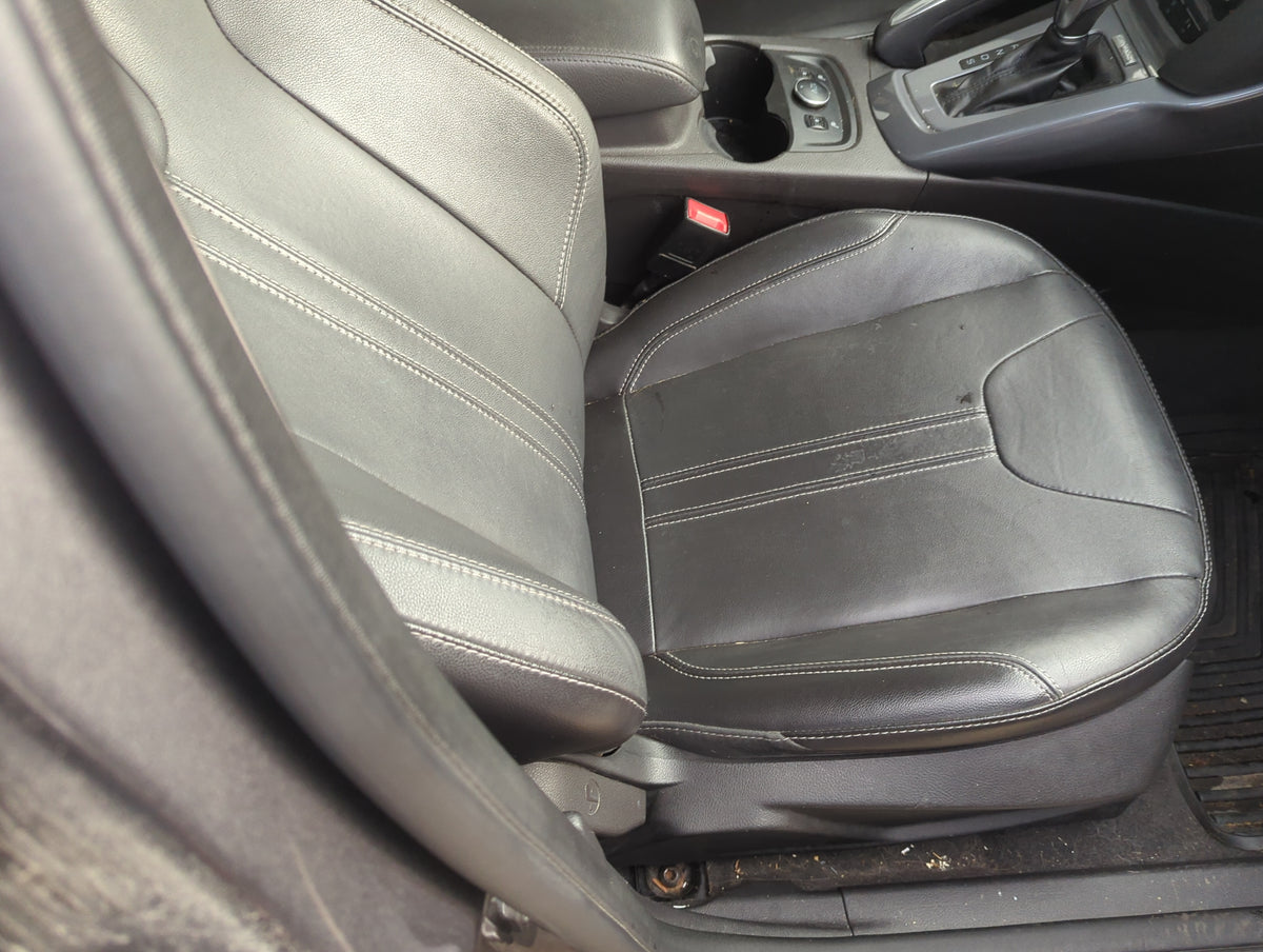 2013-2014 Ford Focus Passenger Front Seat Oem 5021493 - Oemusedautoparts1.com