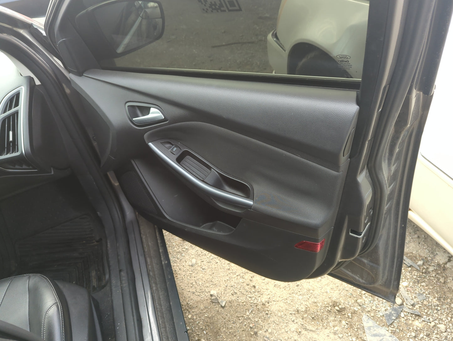 2013 Ford Focus Front Right Passenger Interior Door Panel Trim 5021519 - Oemusedautoparts1.com