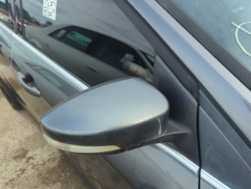 2012-2014 Ford Focus Passenger Side View Mirror - Right Door Mirror OEM Used