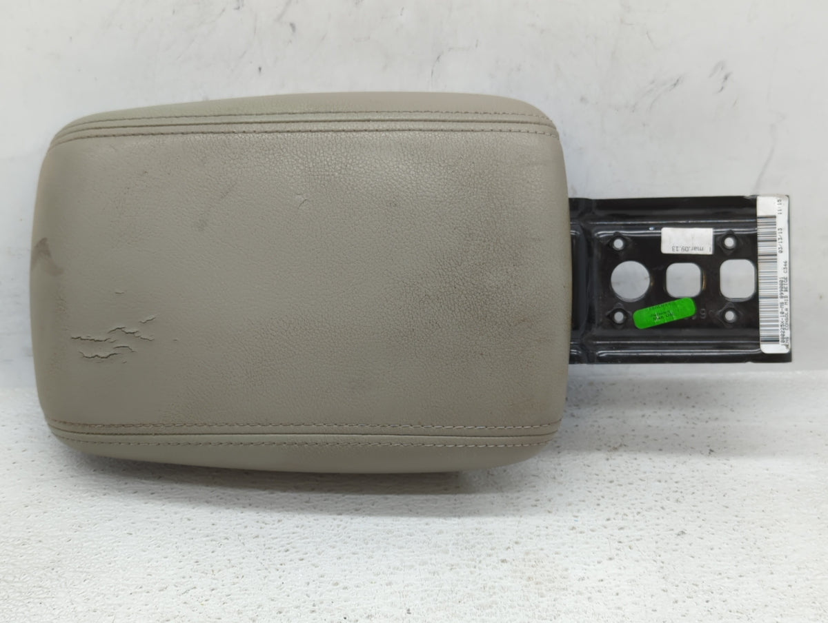 2012-2014 Ford Focus Center Console Armrest Cover Lid 513404 - Oemusedautoparts1.com
