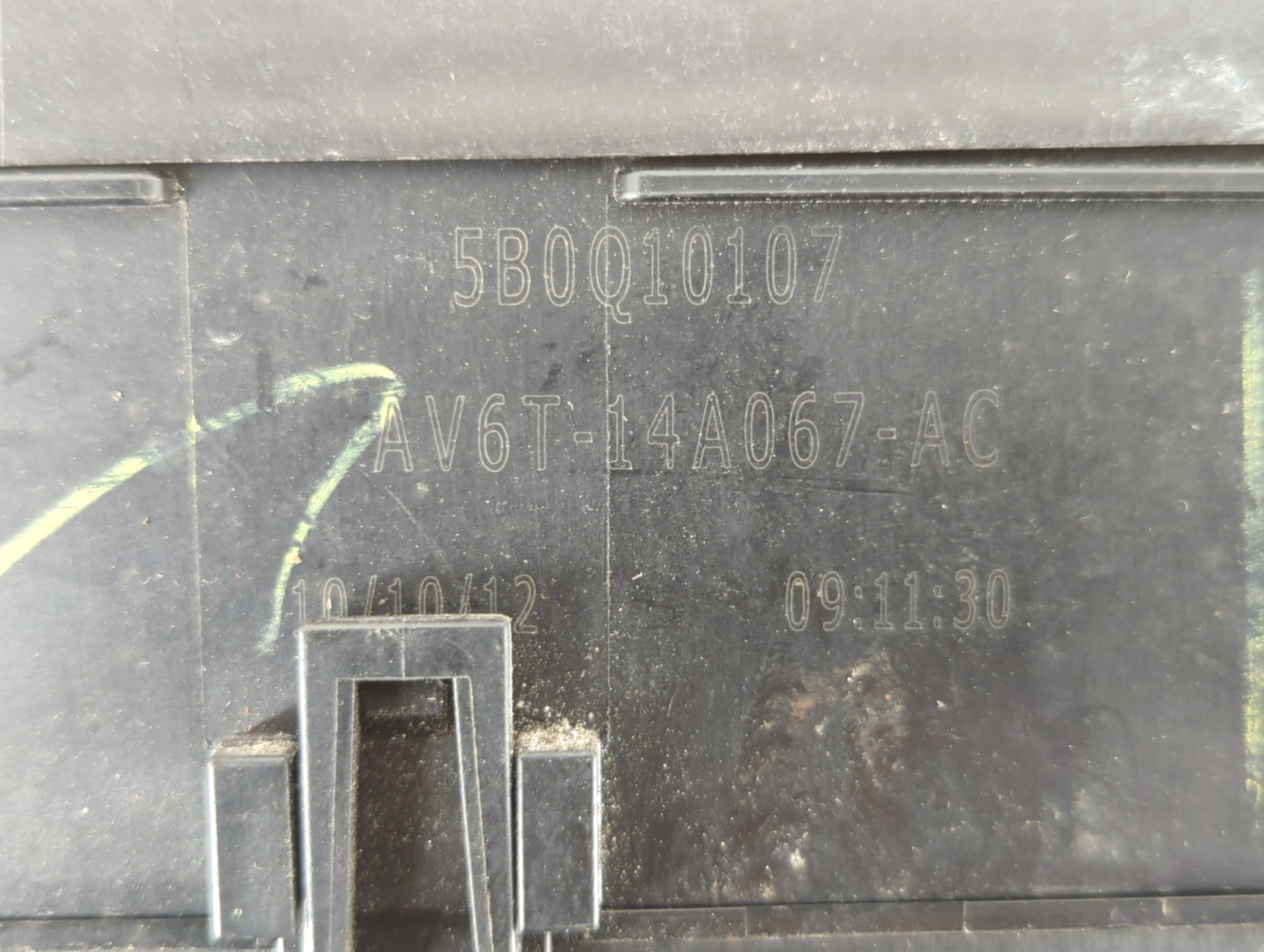 2012-2014 Ford Focus Fusebox Fuse Box Panel Relay Module P/N:AV6T-14A067-AC Fits Fits 2012 2013 2014 OEM Used Auto Parts - O