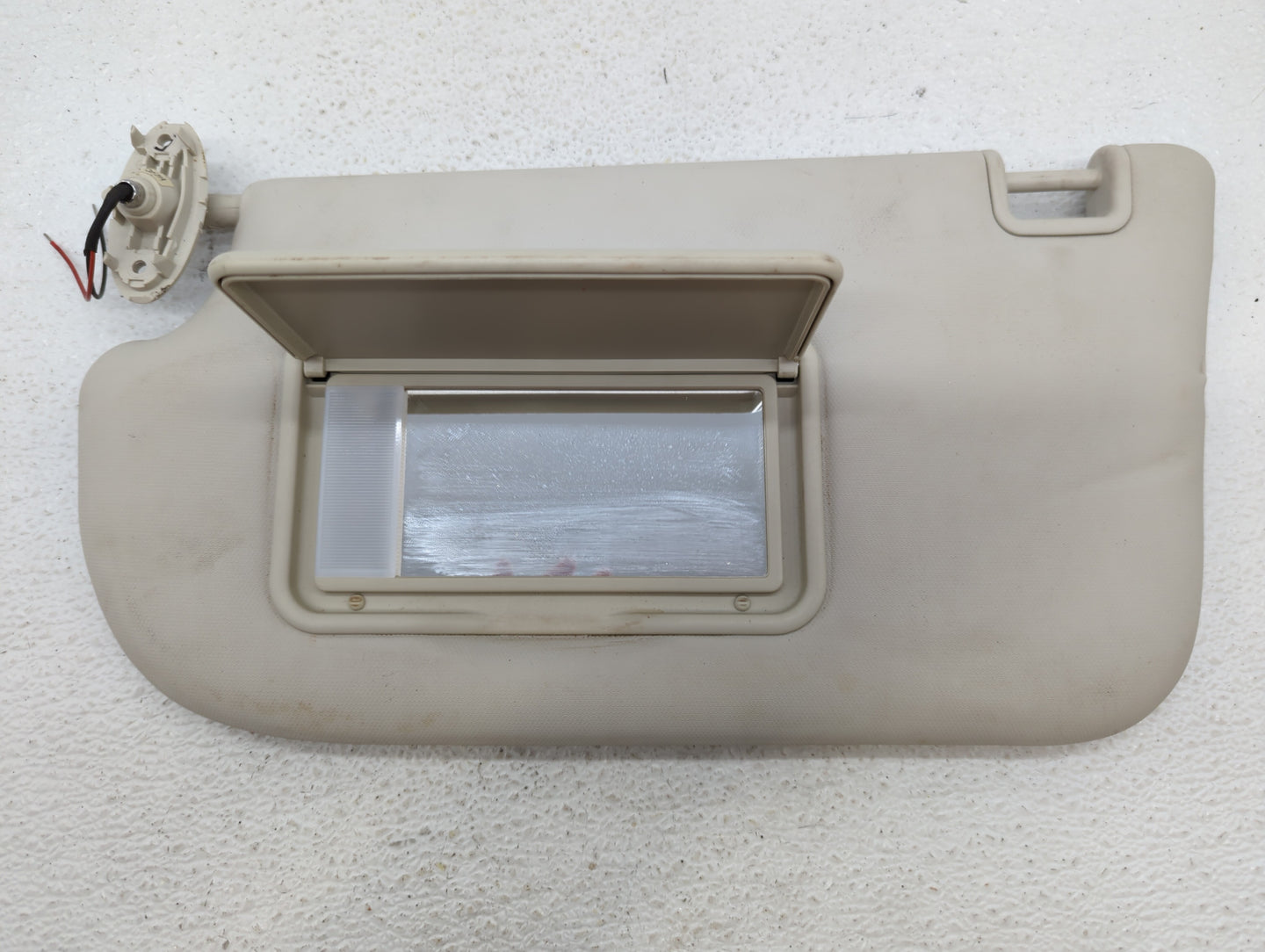 2013-2018 Ford Focus Sun Visor Shade Replacement Driver Left Mirror Fits Fits 2013 2014 2015 2016 2017 2018 OEM Used Auto Pa