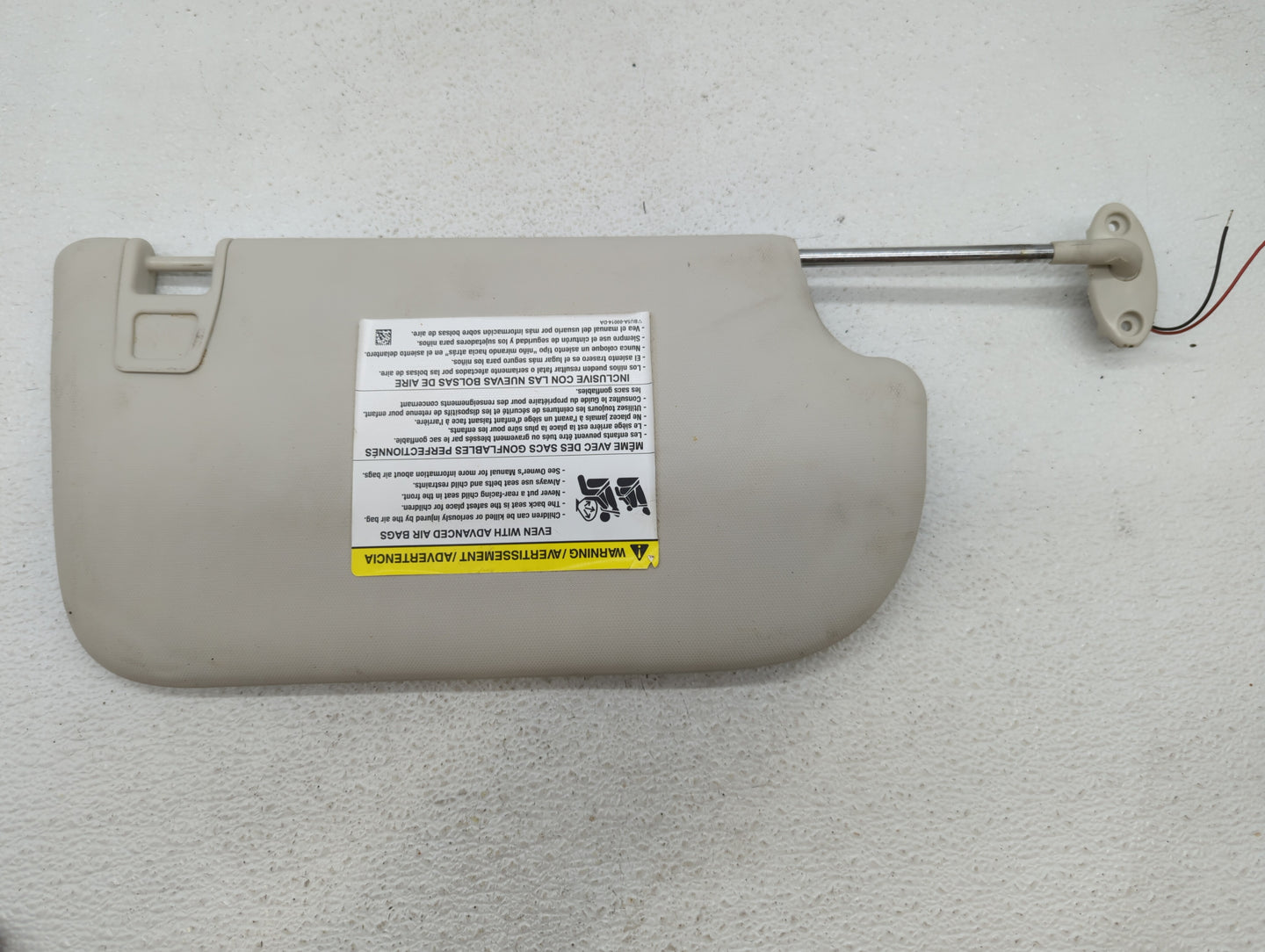 2013-2018 Ford Focus Sun Visor Shade Replacement Driver Left Mirror Fits Fits 2013 2014 2015 2016 2017 2018 OEM Used Auto Pa