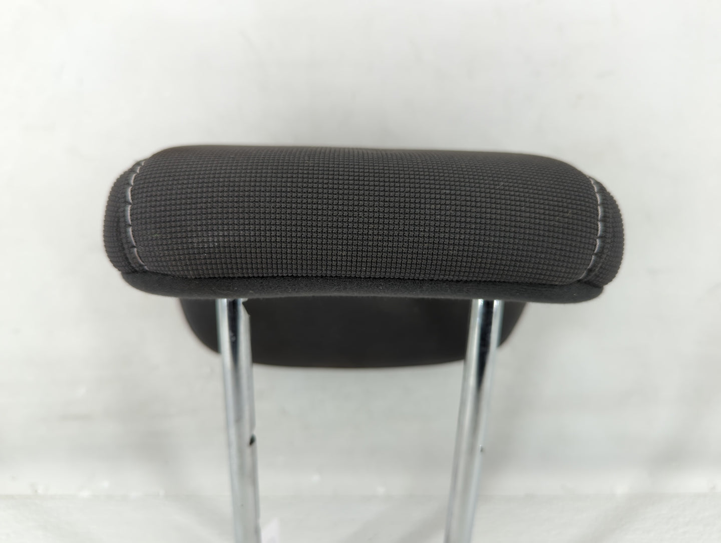 2013-2014 Ford Focus Headrest Head Rest Rear Center Seat Fits Fits 2013 2014 OEM Used Auto Parts - Oemusedautoparts1.com