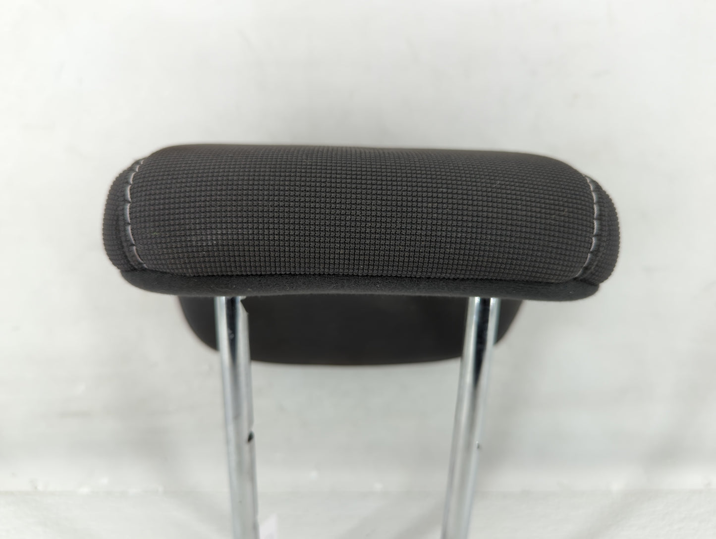 2013-2014 Ford Focus Headrest Head Rest Rear Center Seat Fits Fits 2013 2014 OEM Used Auto Parts - Oemusedautoparts1.com