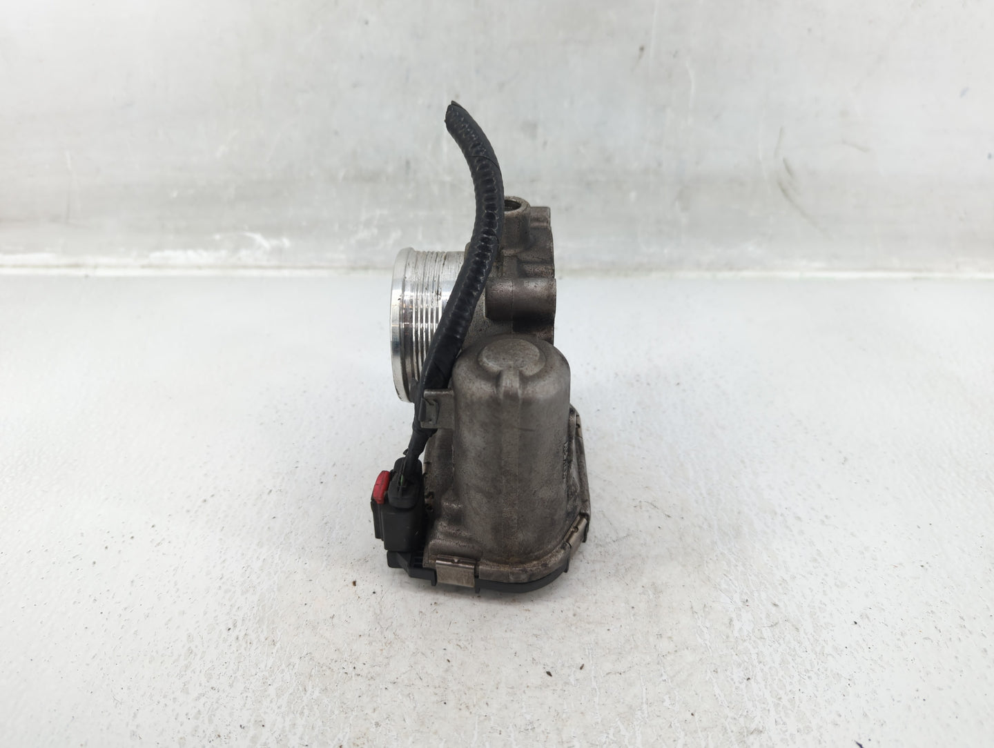 2012-2013 Ford Focus Throttle Body P/N:CM5E 9F991AD Fits Fits 2012 2013 2014 2015 2016 2017 OEM Used Auto Parts - Oemusedaut