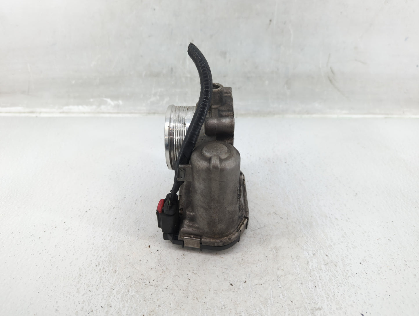 2012-2013 Ford Focus Throttle Body P/N:CM5E 9F991AD Fits Fits 2012 2013 2014 2015 2016 2017 OEM Used Auto Parts - Oemusedaut